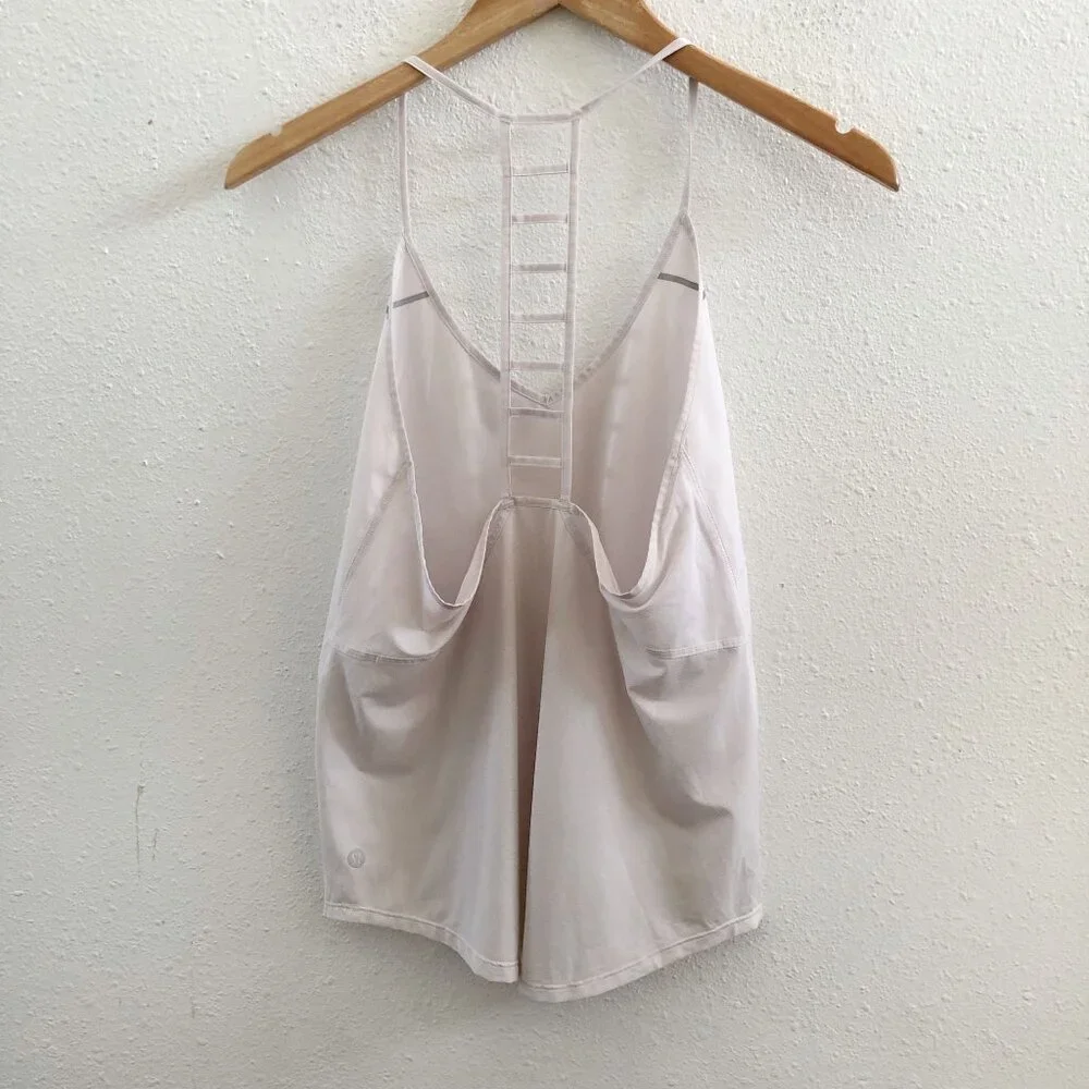 LULULEMON Breezy Singlet Top‎ Size 4